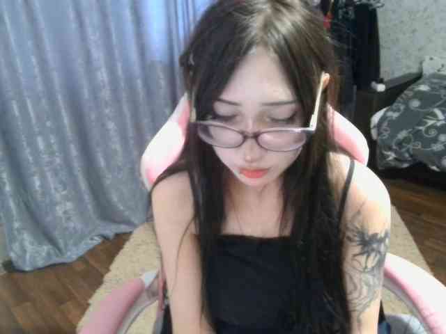 SweetLulyX webcam