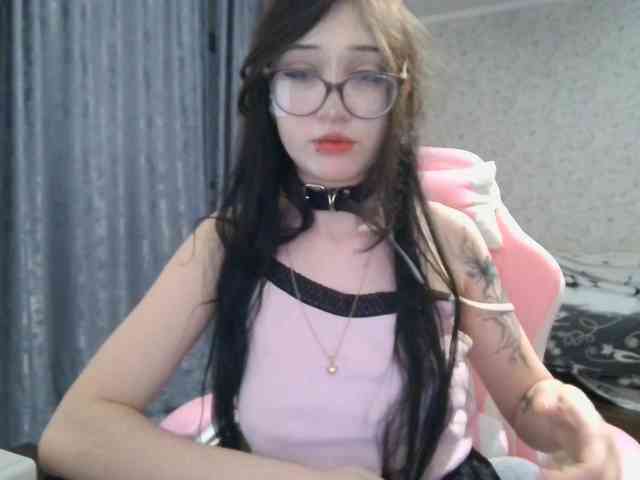 SweetLulyX webcam