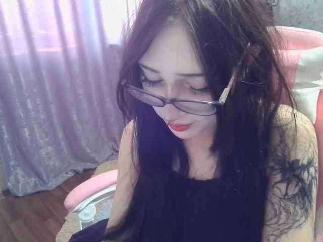 SweetLulyX Live Webcam on BongaCams