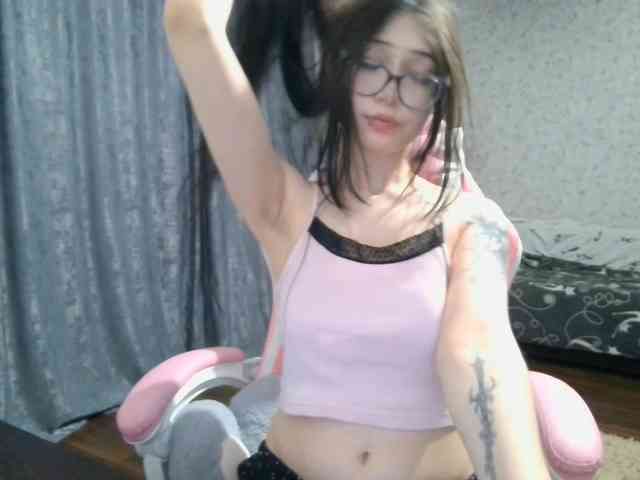 SweetLulyX webcam