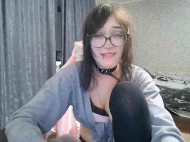 SweetLulyX webcam