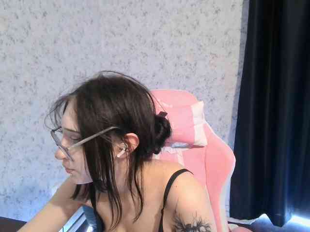 SweetLulyX webcam