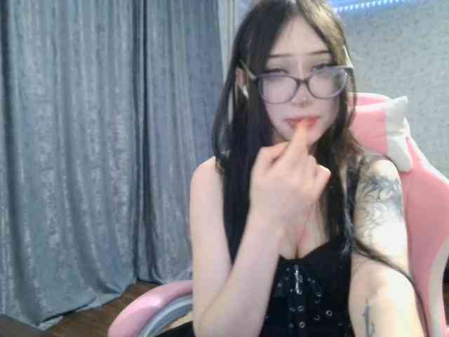 SweetLulyX webcam