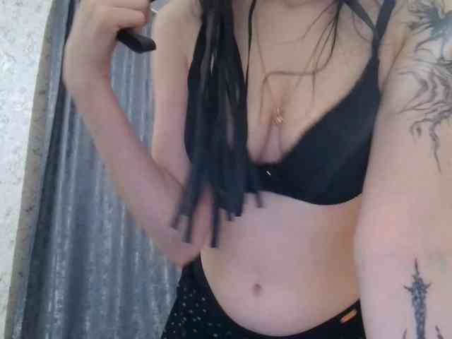 SweetLulyX webcam