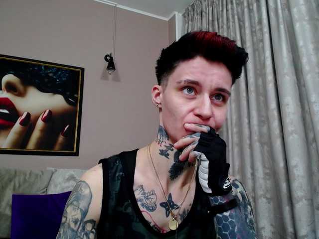 KennysXX's BongaCams show and profile