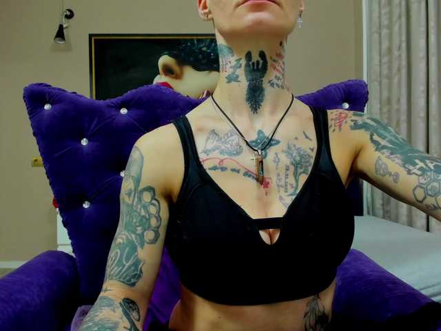 KennysXX's BongaCams show and profile