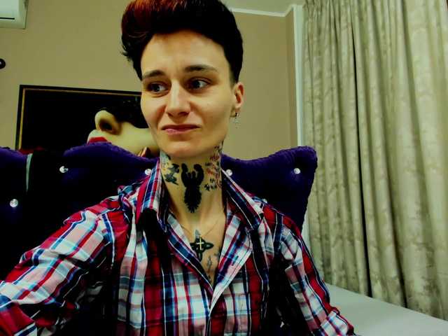 KennysXX's BongaCams show and profile