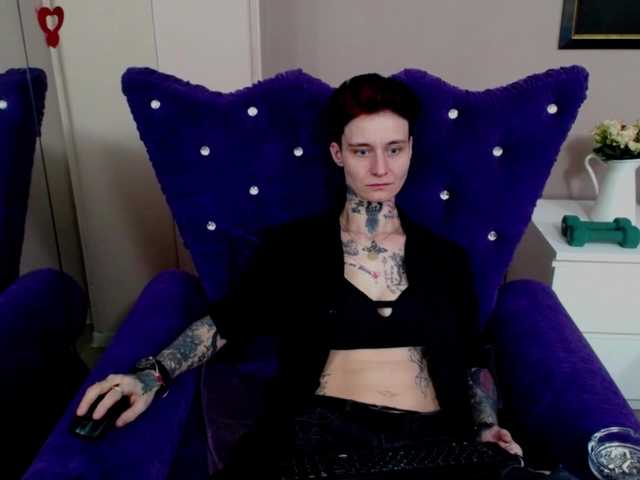 KennysXX's BongaCams show and profile