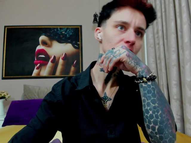 KennysXX's BongaCams show and profile