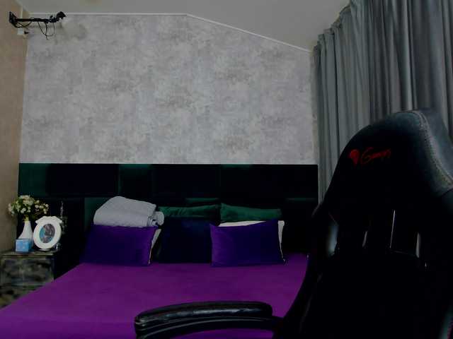 KennysXX's BongaCams show and profile