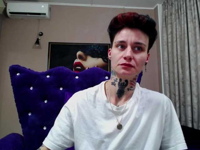 KennysXX's BongaCams show and profile
