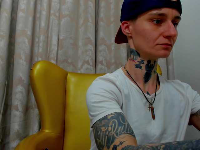 KennysXX's BongaCams show and profile