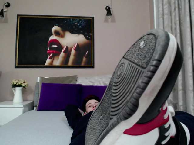 KennysXX's BongaCams show and profile