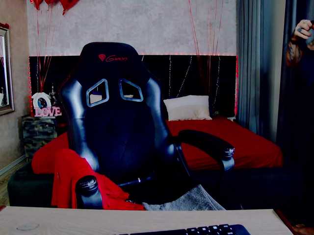 KennysXX's BongaCams show and profile