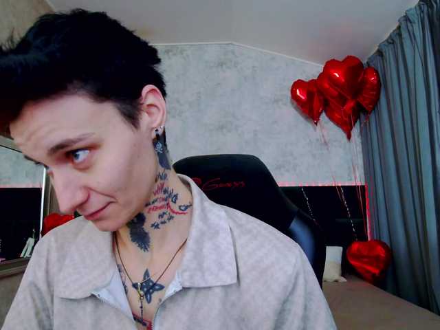 KennysXX's BongaCams show and profile