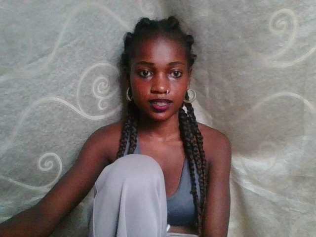 BelleValeur's BongaCams show and profile