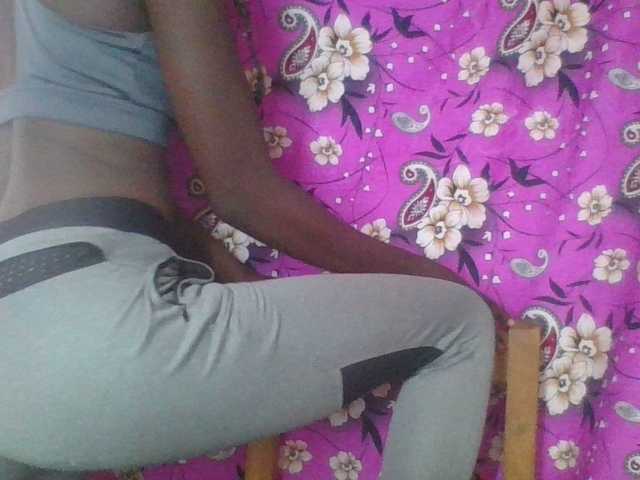 BelleValeur's BongaCams show and profile