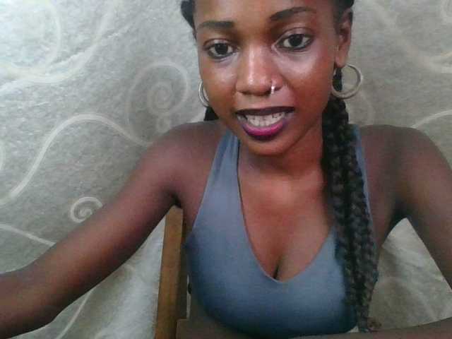 BelleValeur's BongaCams show and profile