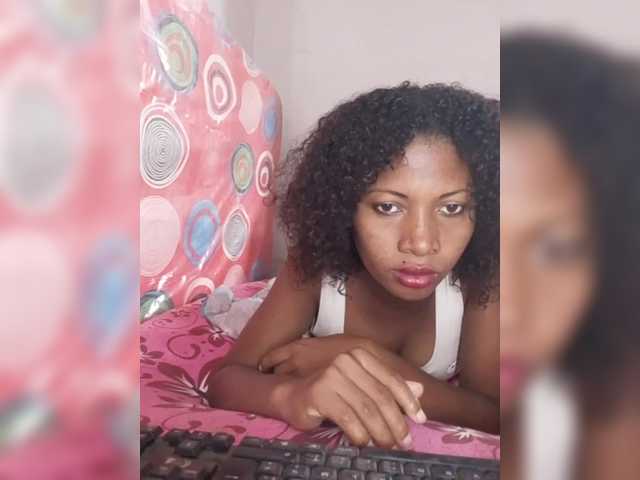 BelleValeur's BongaCams show and profile