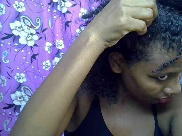 BelleValeur Live Webcam on BongaCams