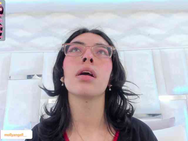 im-molly-angel im-molly-angel