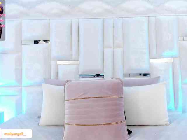 im-molly-angel im-molly-angel