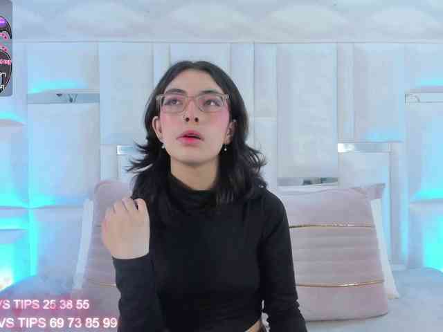 im-molly-angel im-molly-angel