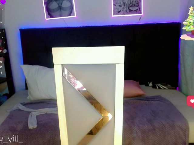  Emily-vill chat room