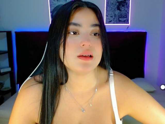 Emily-vill's BongaCams show and profile