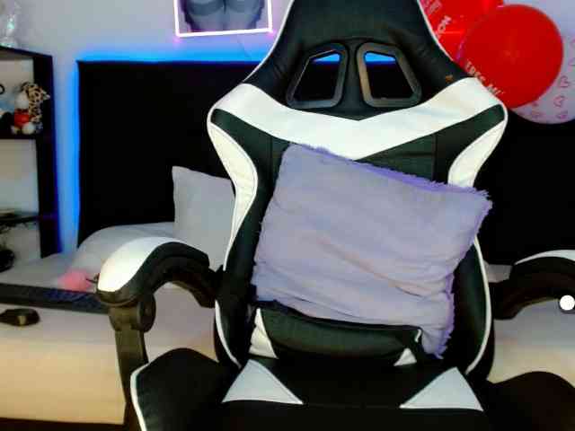 Emily-vill Emily-vill