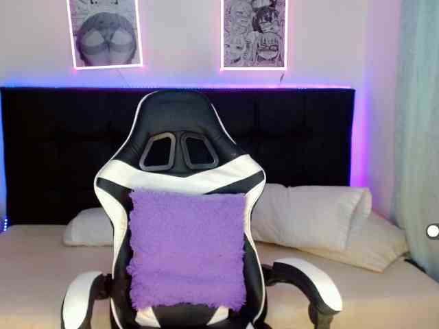 Emily-vill Emily-vill