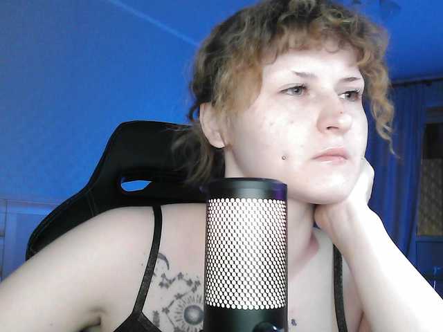 kiki001100 webcam