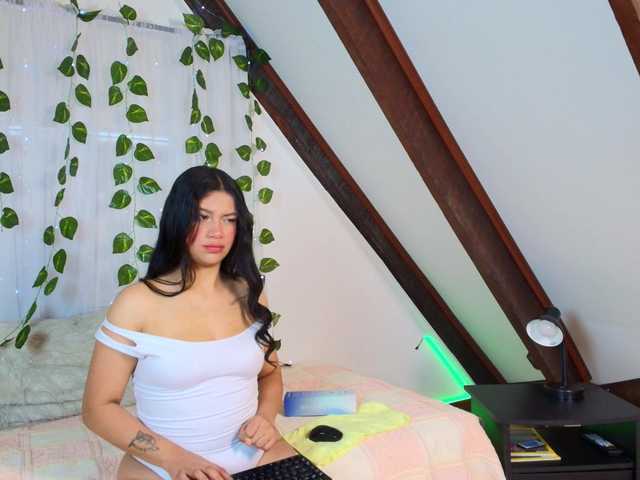  lucia-sweeet chat room