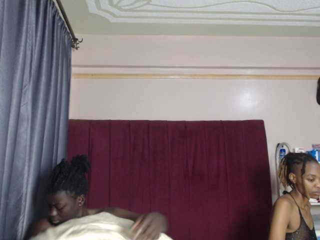 iamshania – webcam model profile photo