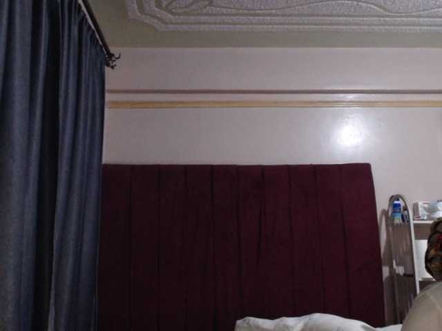 iamshania – webcam model profile photo