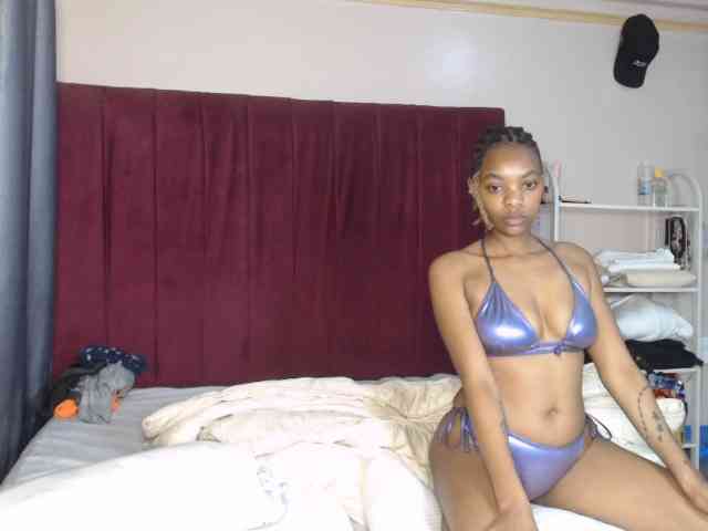 iamshania webcam