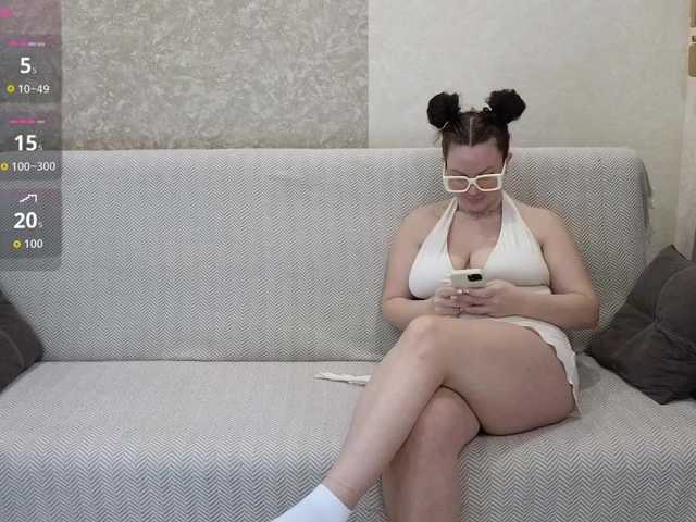 Mollekiss's BongaCams show and profile