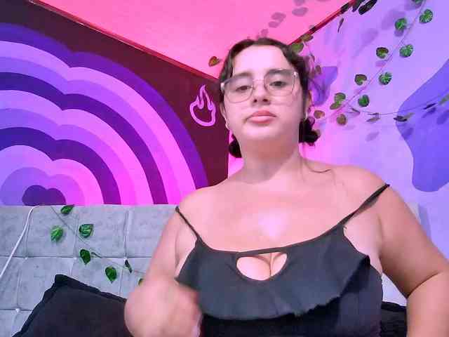 Lorena-Adamsx webcam