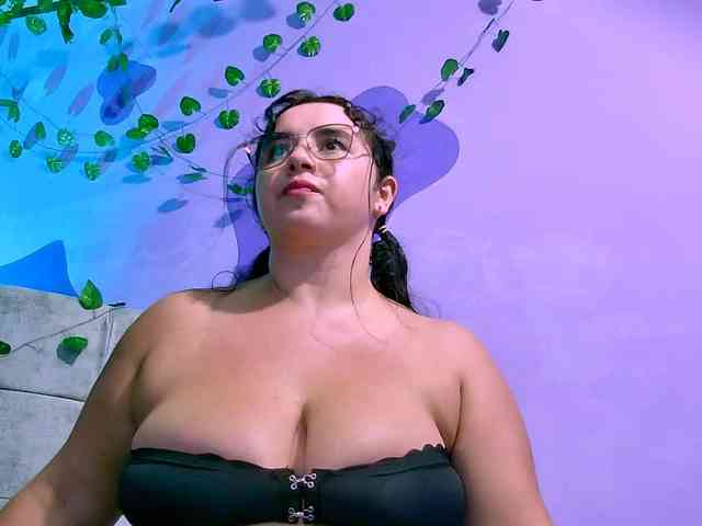 Lorena-Adamsx webcam