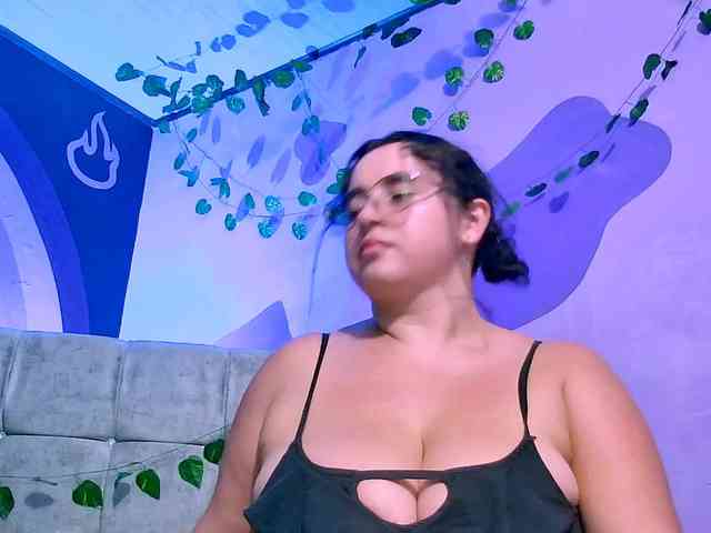 Lorena-Adamsx webcam