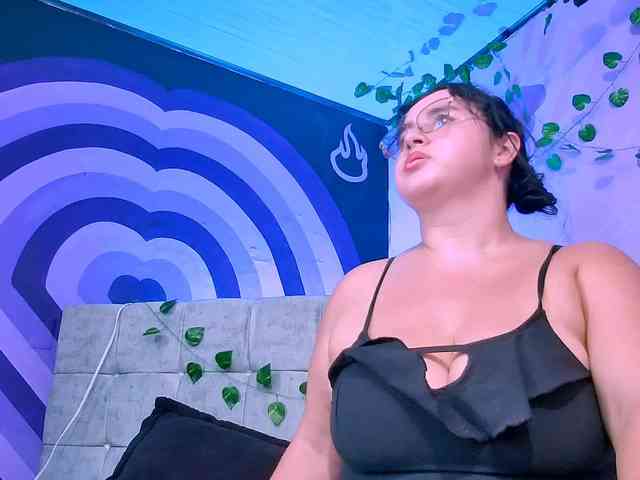 Lorena-Adamsx webcam