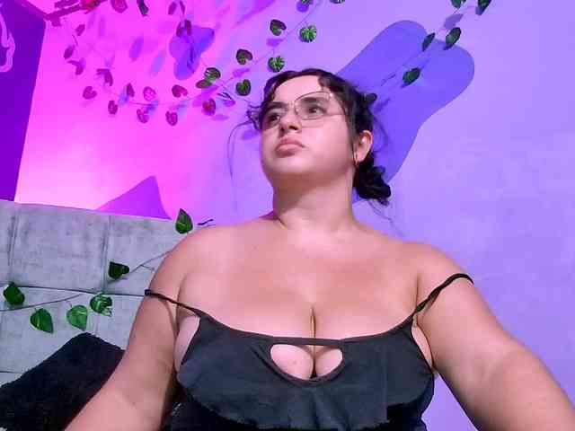 Lorena-Adamsx webcam