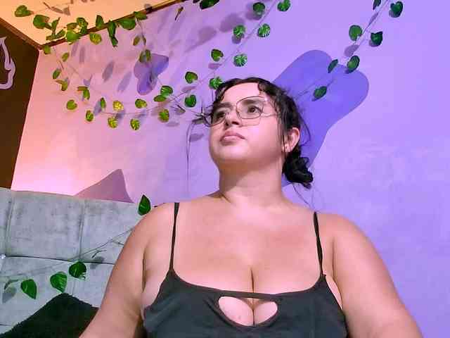 Lorena-Adamsx webcam