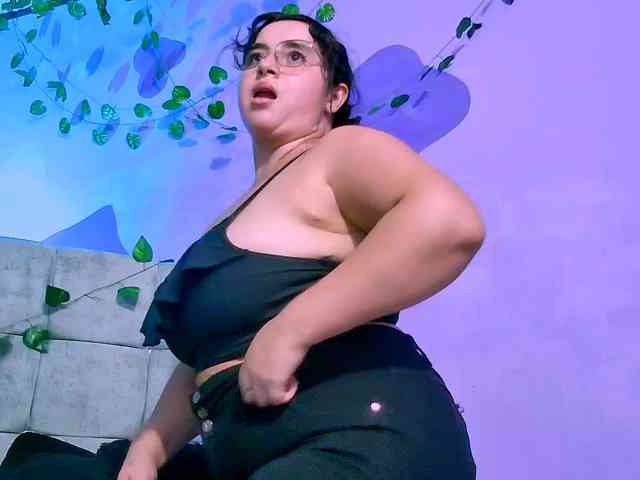 Lorena-Adamsx webcam