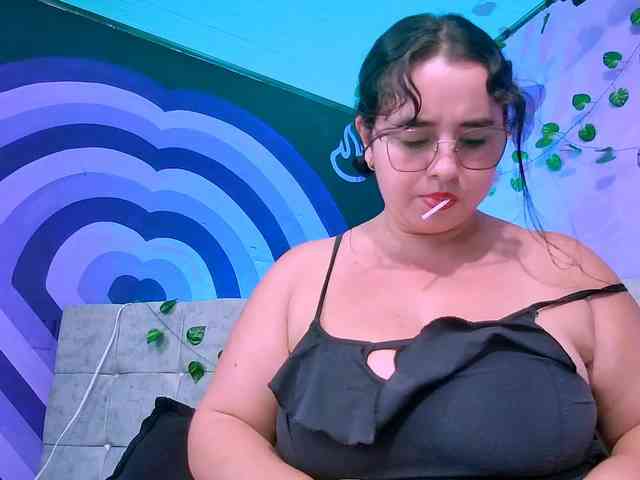 Lorena-Adamsx webcam