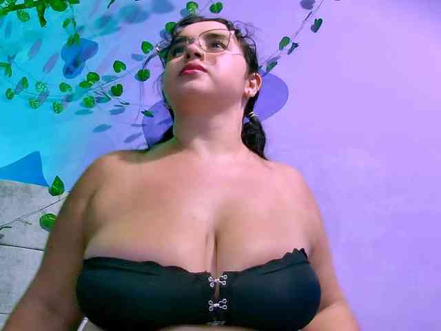 Lorena-Adamsx webcam