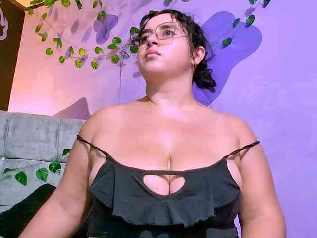 Lorena-Adamsx webcam