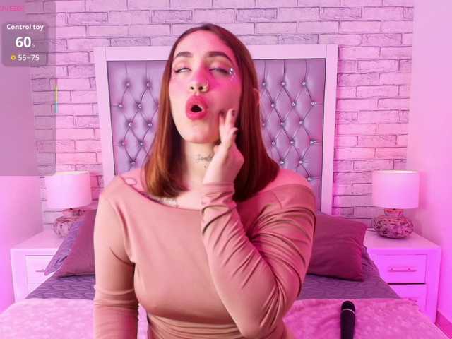 CloeBonet's BongaCams show and profile