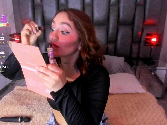 CloeBonet's BongaCams show and profile