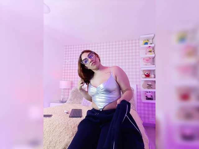 CloeBonet's BongaCams show and profile